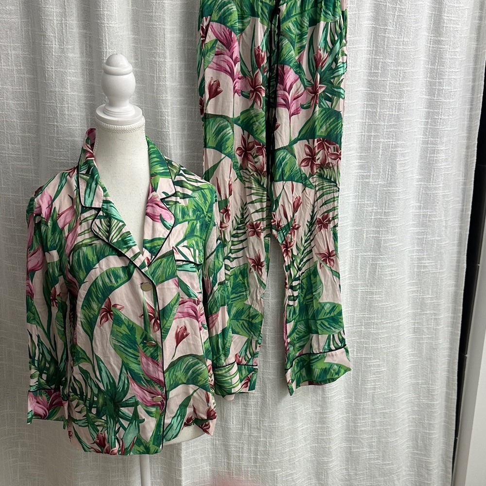 Tropical Leaf Print Women's Pajama Set XS